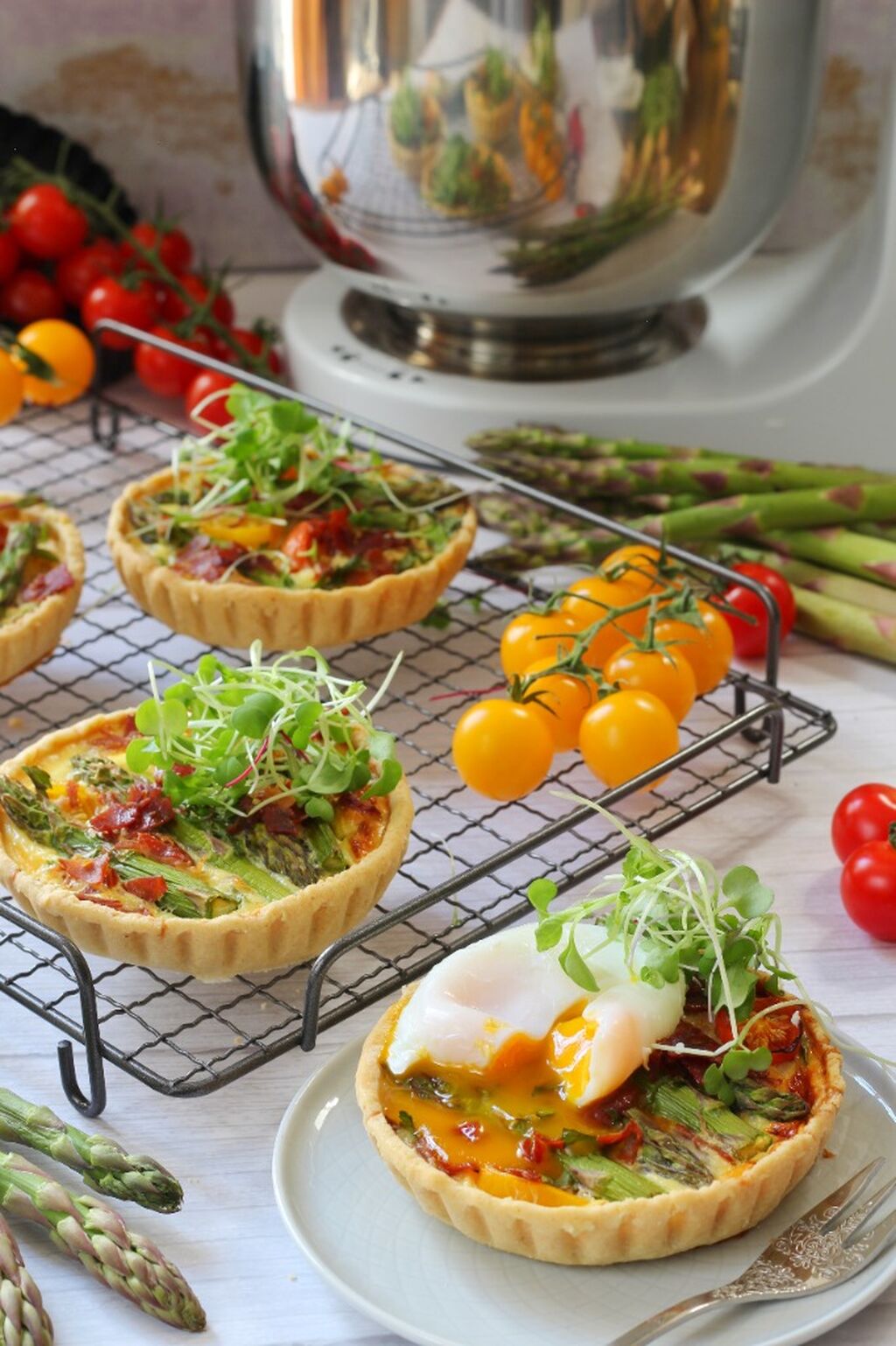 Asparagus, Prosciutto, Tomato Tarts with Poached Eggs