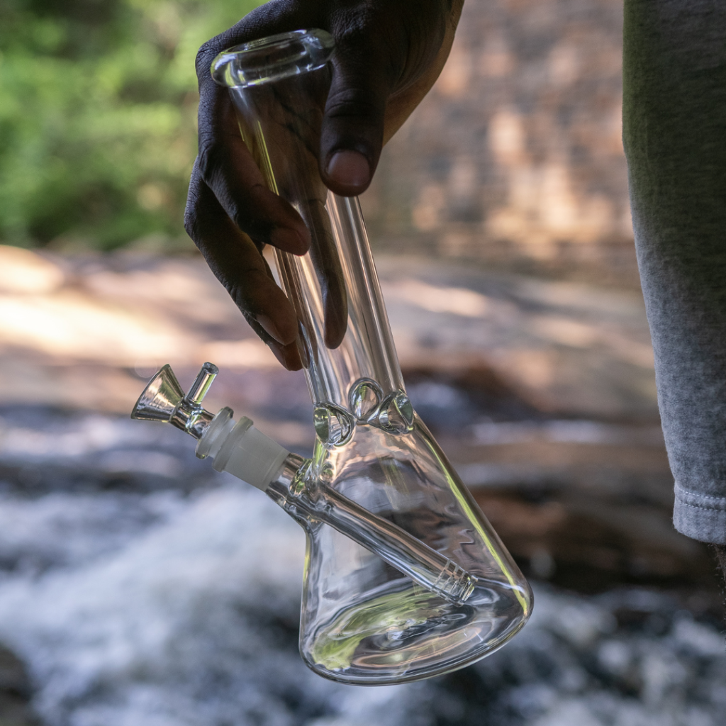 10" Classic Glass Beaker Bong | Bongs and Smoking Gear | GluntPro
