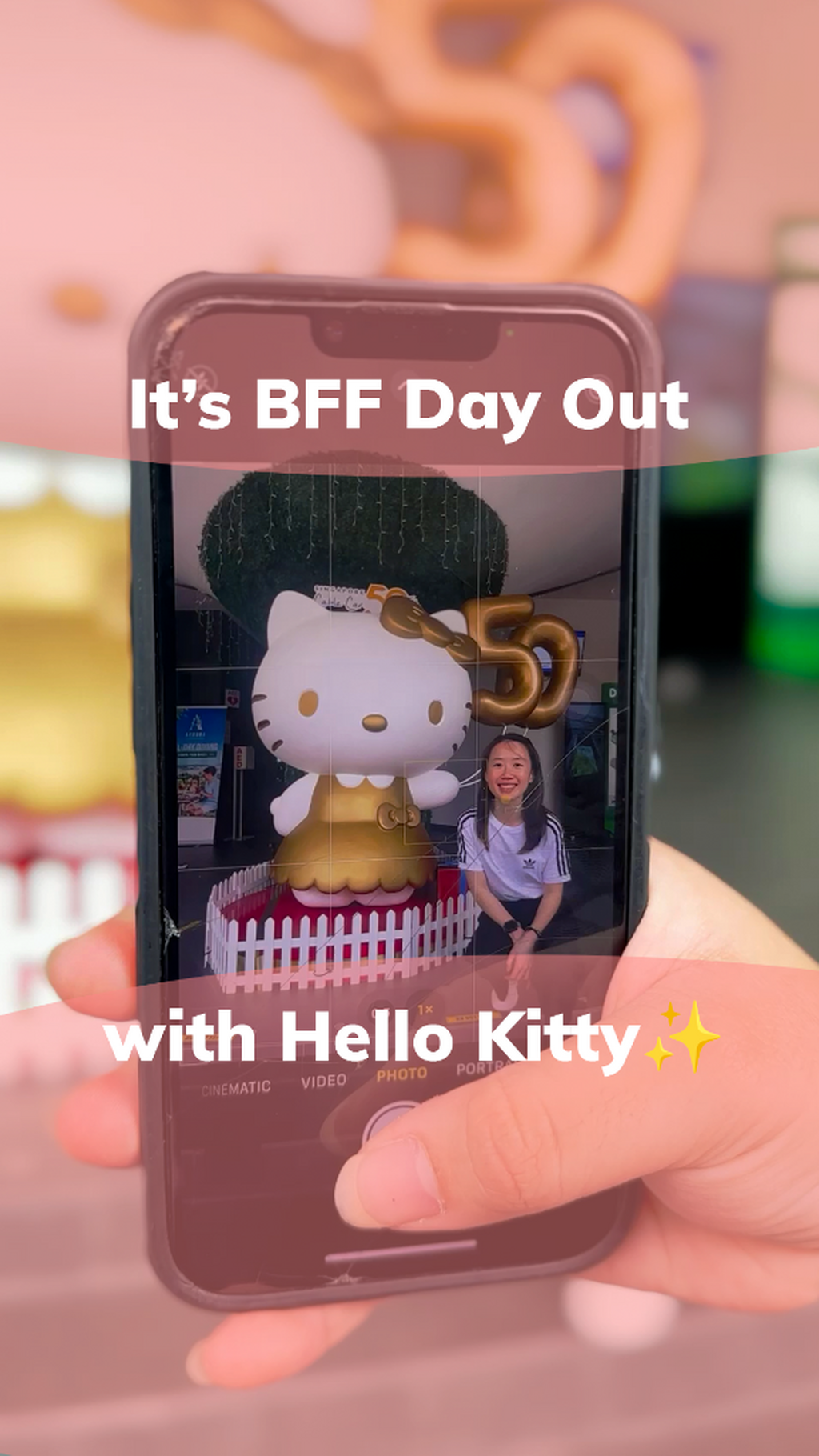 HEllo Kitty Singapore Cable car