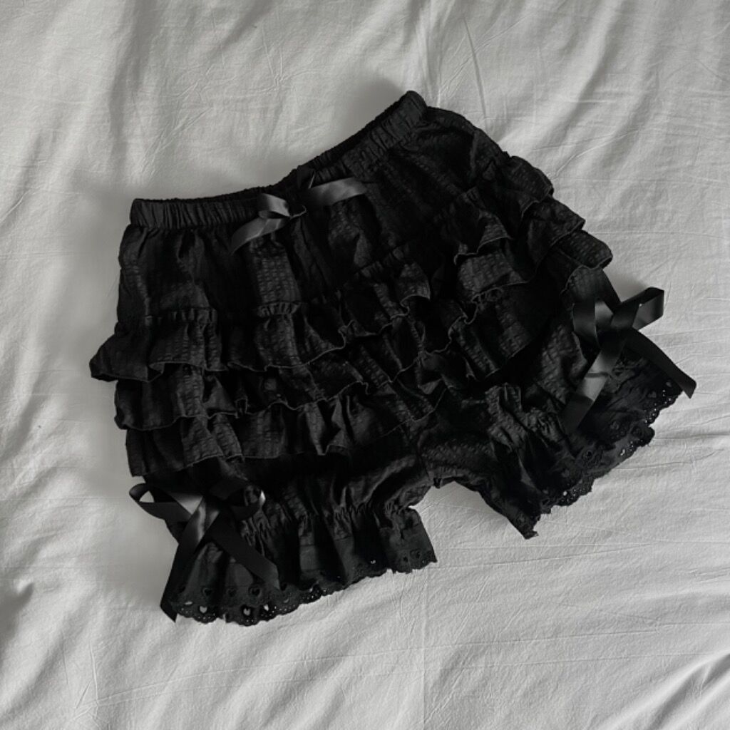 Black Bloomers