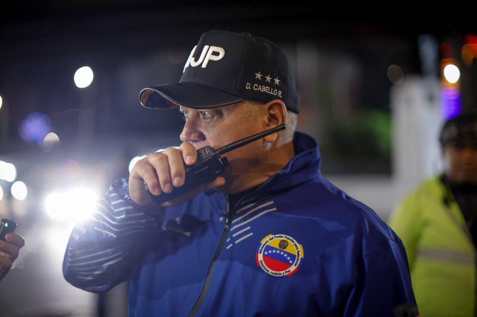 Ministro Cabello verifica puntos de control y patrullaje nocturno en Caracas