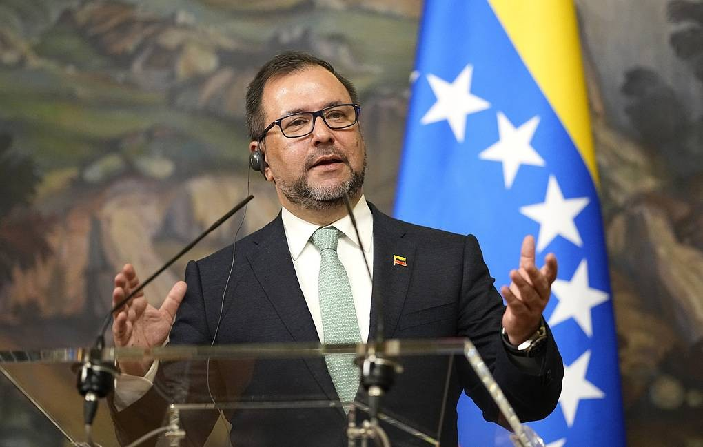 Venezuela ofrece apoyo a Colombia ante denuncias de golpe de Estado