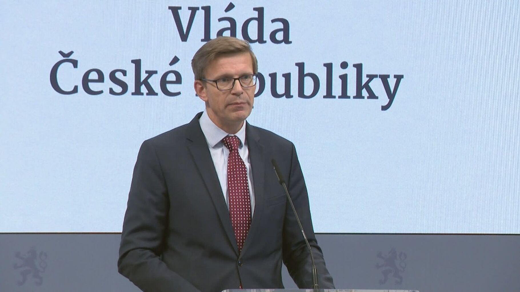Vl&aacute;da hod&iacute; Barto&scaron;ovu digitalizaci stavebnictv&iacute; do ko&scaron;e. Začneme na zelen&eacute; louce, řekl Kupka