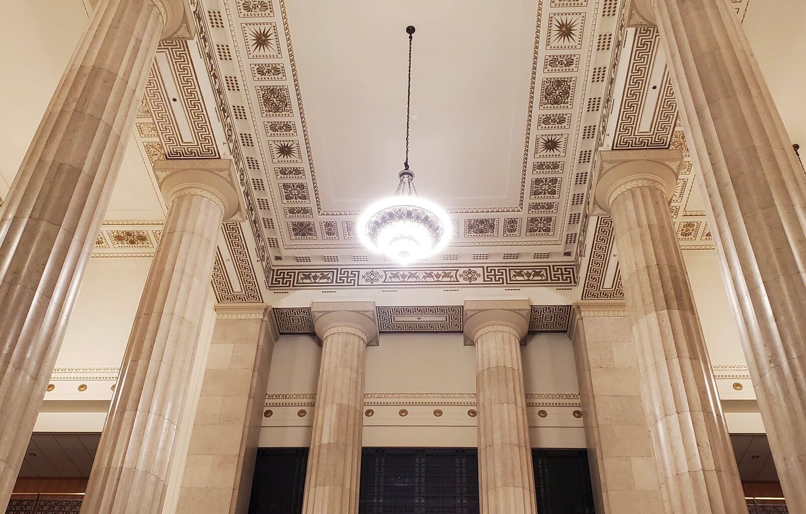 Open House Chicago returns this weekend, more than 170 buildings will open to the public