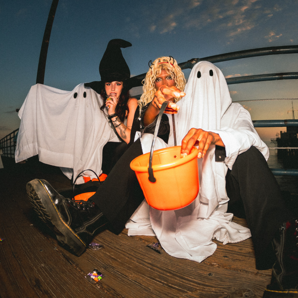 👻 Don&rsquo;t let the spooky season scare you away from getting the cash you need! 💰 