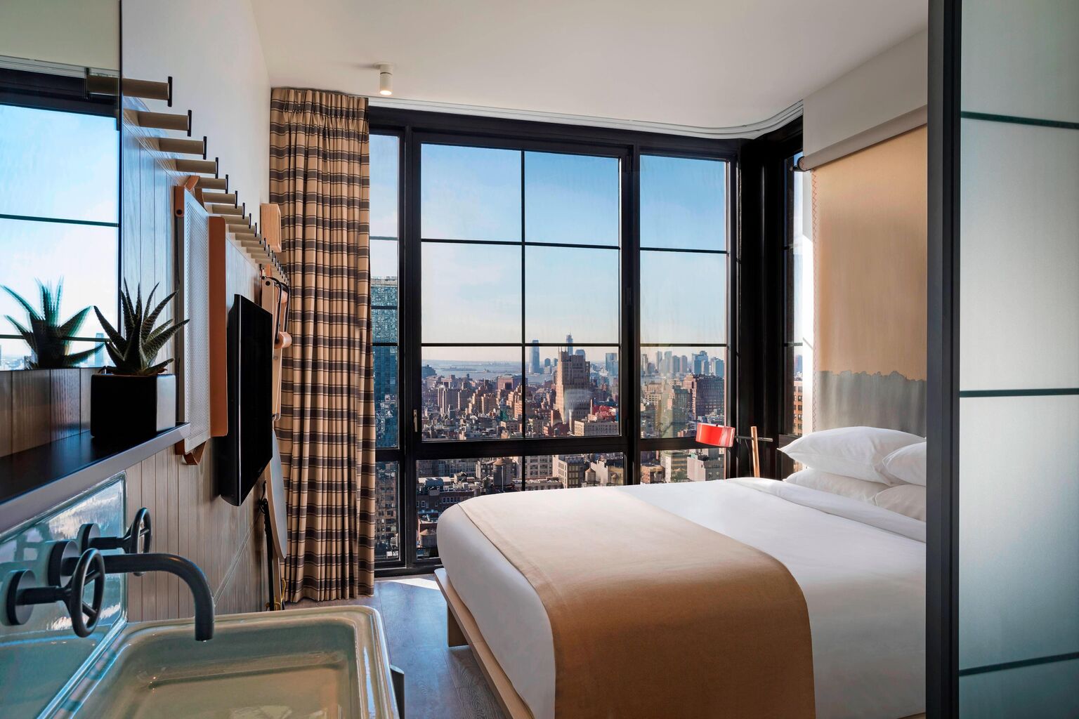 Cocktails & Views &ndash; Up to 15% Off + 2 Free Cocktails! in New York, New York | Moxy Hotels