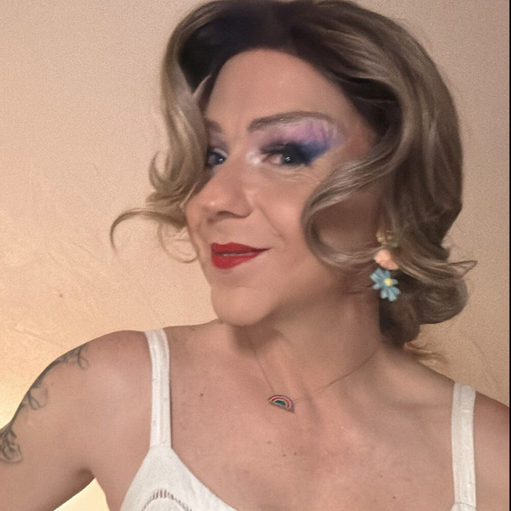 Feminine Fashion Enthusiast - audio only - Spotify