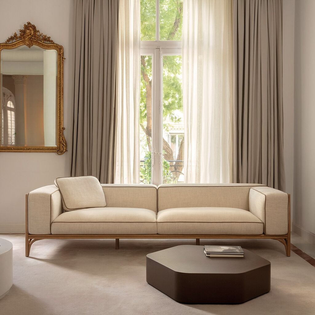 Autumn is here. Discover our new indoor catalogue