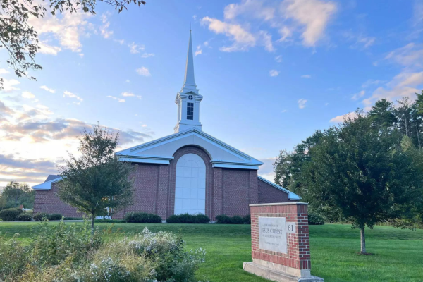 &iquest;D&oacute;nde est&aacute; la iglesia m&aacute;s cercana?