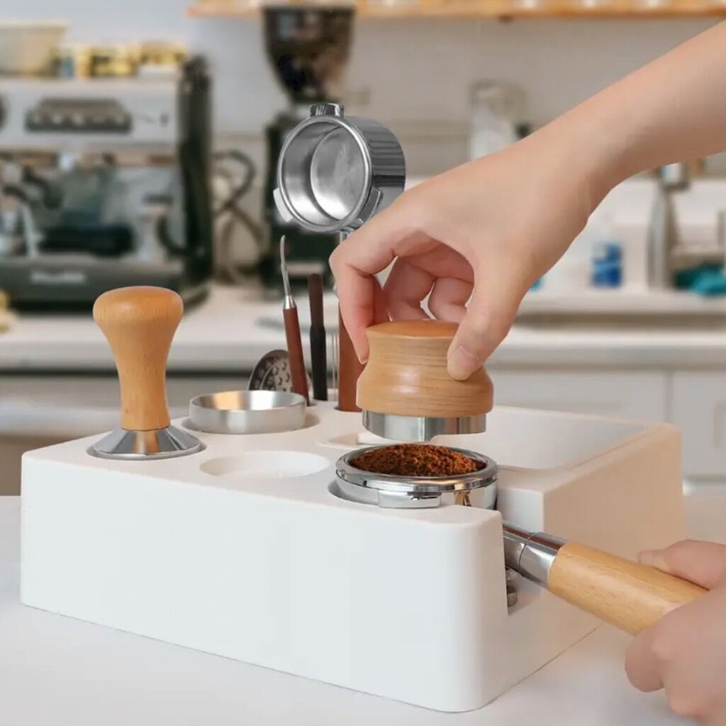 Tamper station
