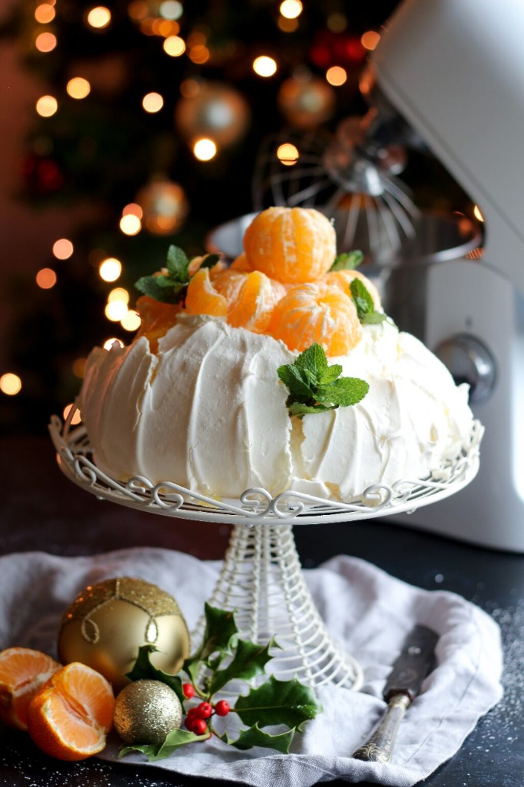 Christmas Clementine Pavlova 