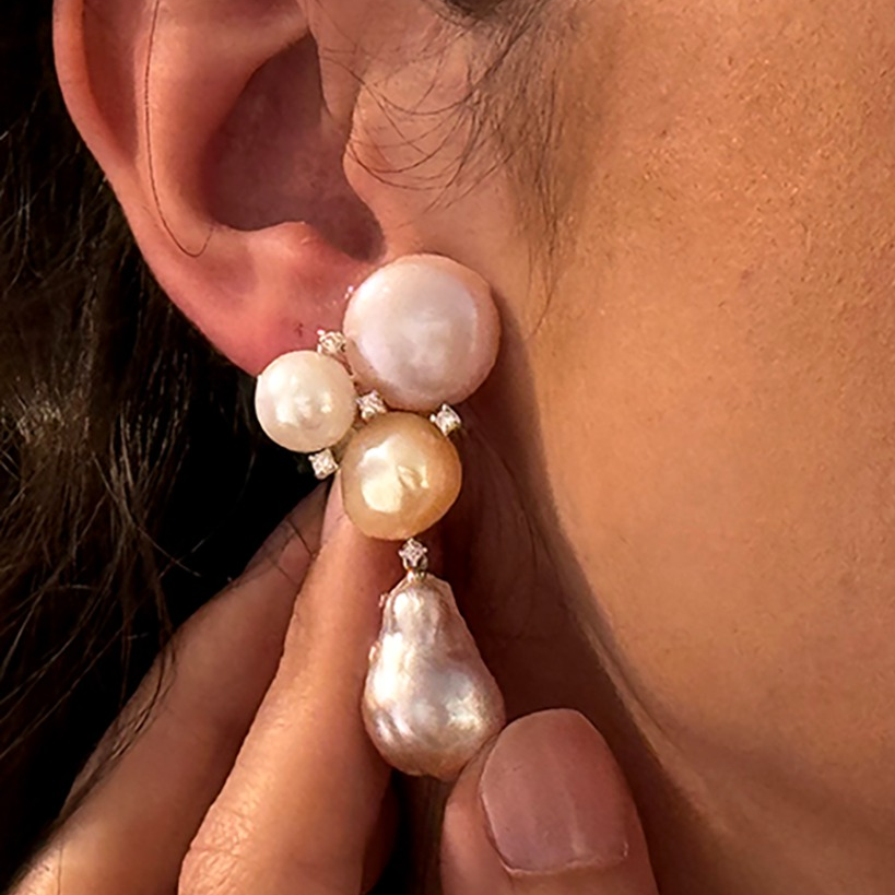 Lustrous pearls and brilliant diamonds