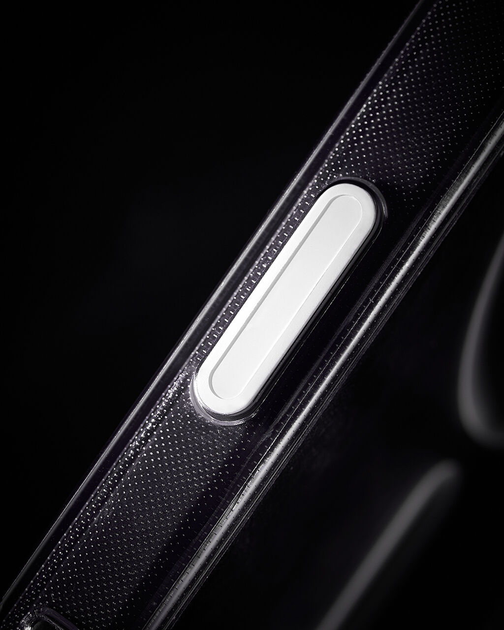 iPhone16 case with camera control