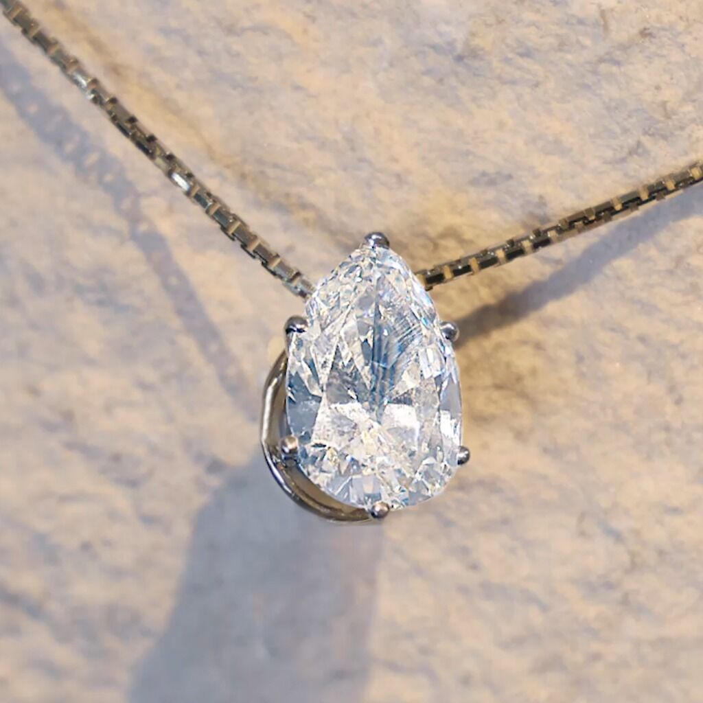 White Gold Pendant Diamond Pear