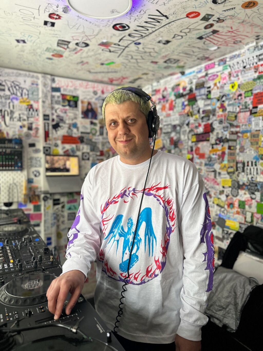 THE LOT RADIO (2025)