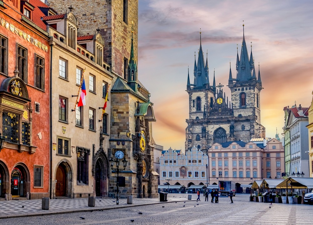 Chinese guided Tour Uncover the Charm of Prague's Old Town in a 2H