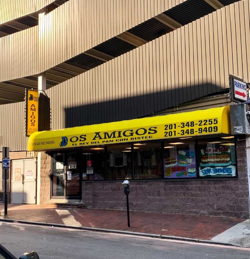 Pan Con Bistec And A Loyal Clientele Pushed Forward Dos Amigos For Over 30 Years&nbsp;