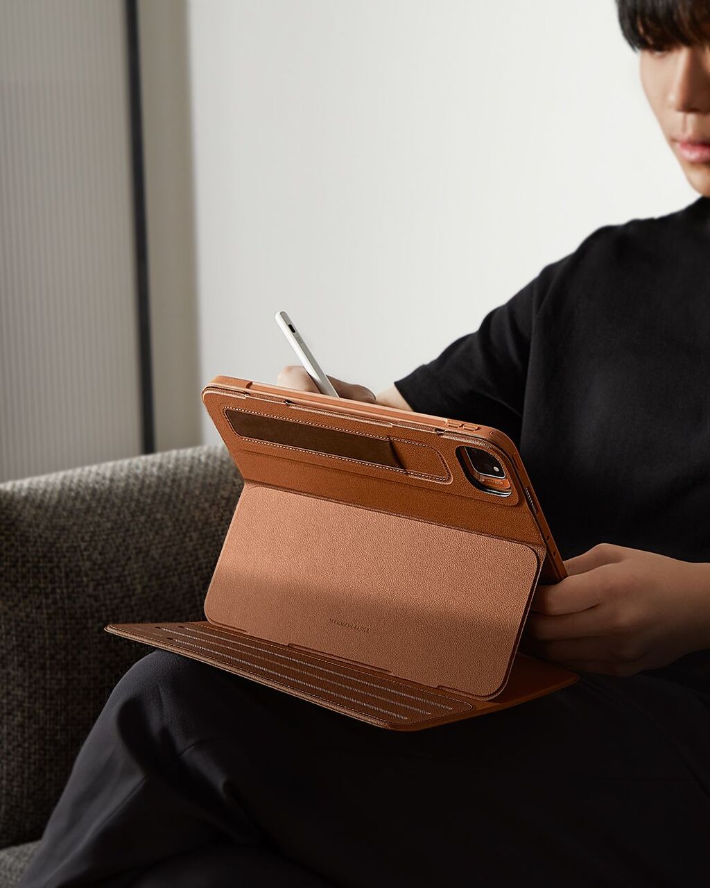 iPad Shift Magnetic Case