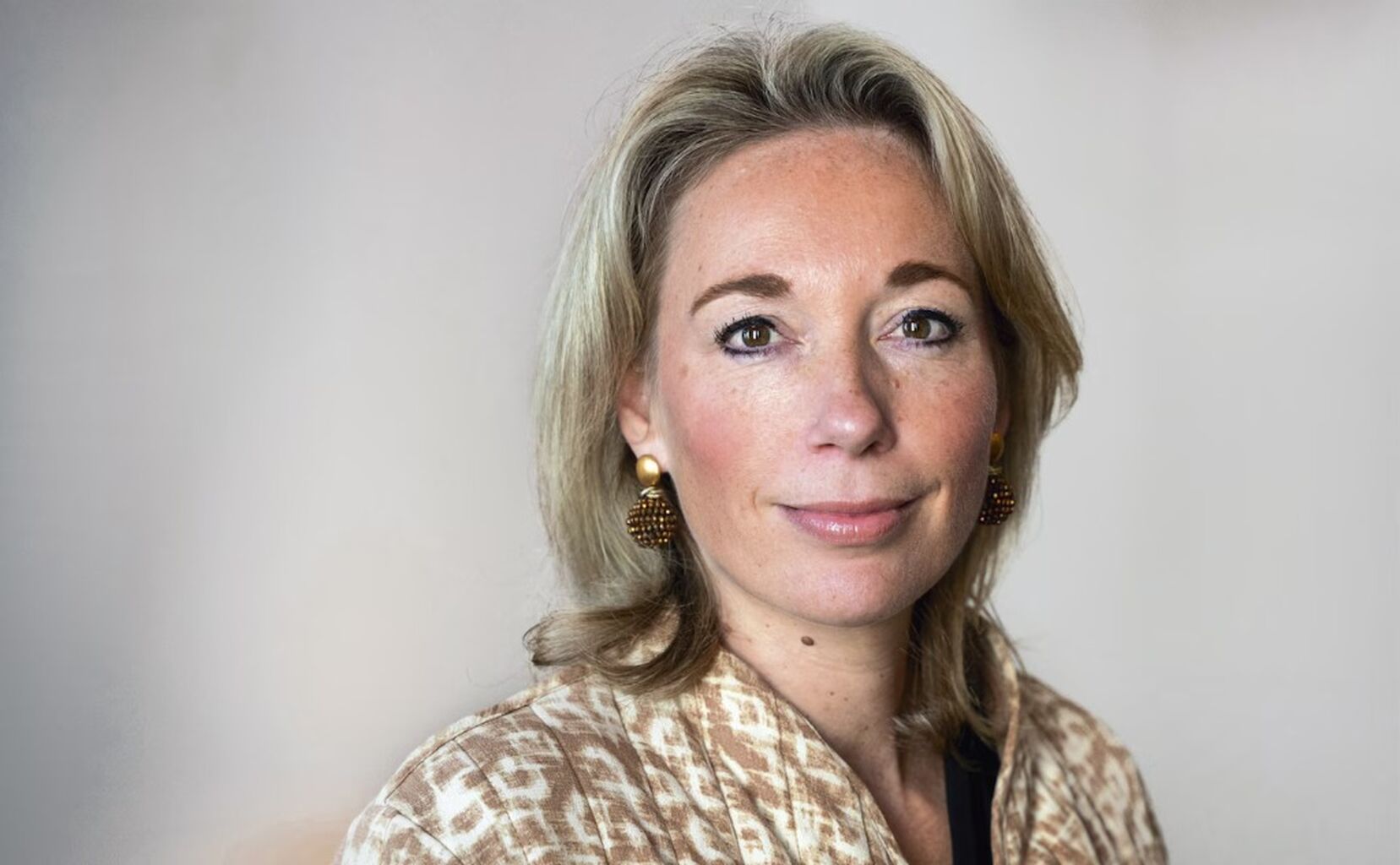 Staatssecretaris Ingrid Coenradie bestrijdt seksueel geweld tegen vrouwen: &lsquo;Ik weet hoe het is om bang te zijn&rsquo;