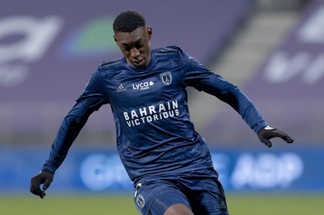 Match de football gratuit du Paris FC au Stade Charl&eacute;ty
