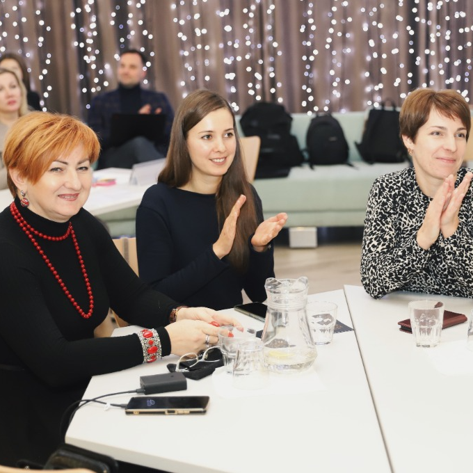 Менторство в женском предпринимательстве: преодоление барьеров и стратегии роста