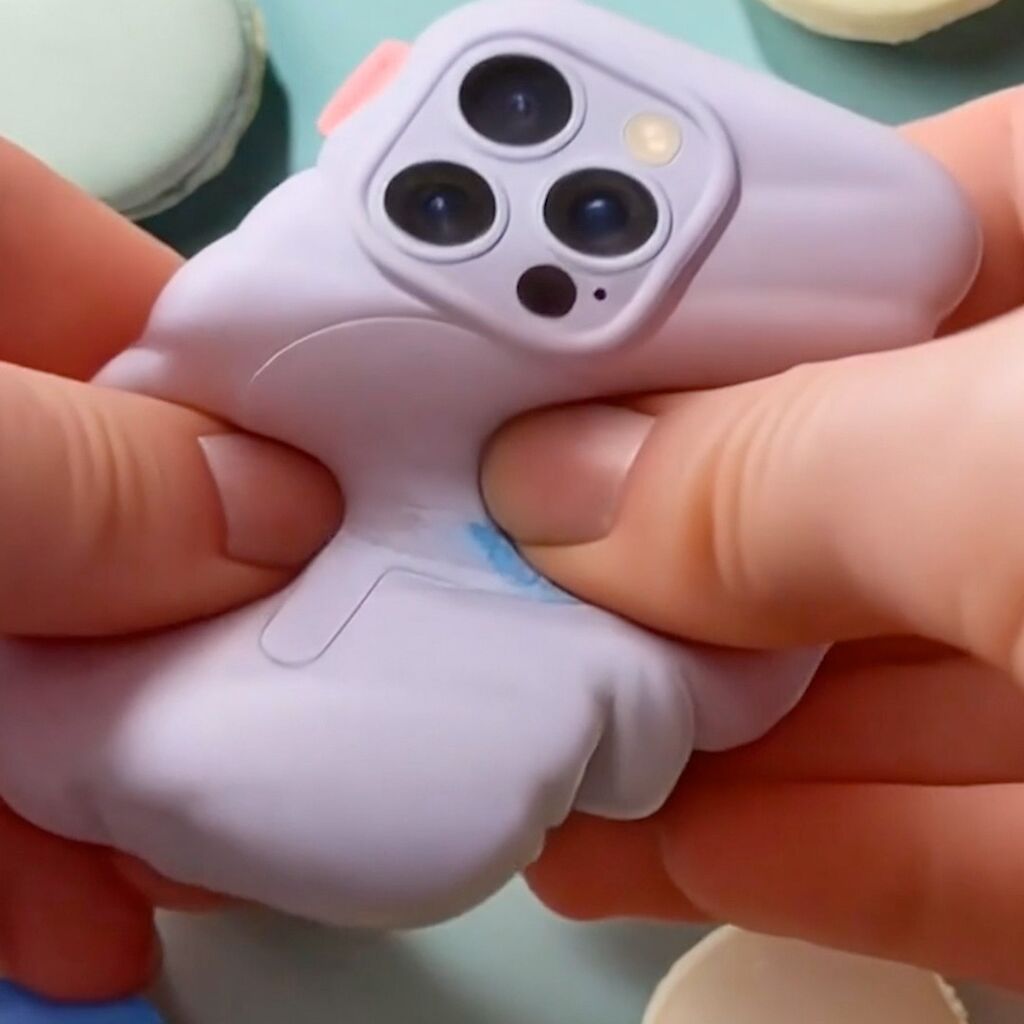 iPhone 16 Pro | Macaron Silicone Magnetic