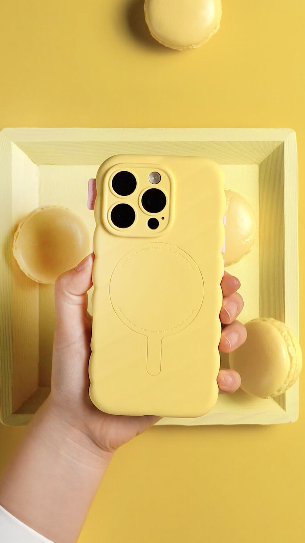 iPhone 16 Pro | Macaron Silicone Magnetic