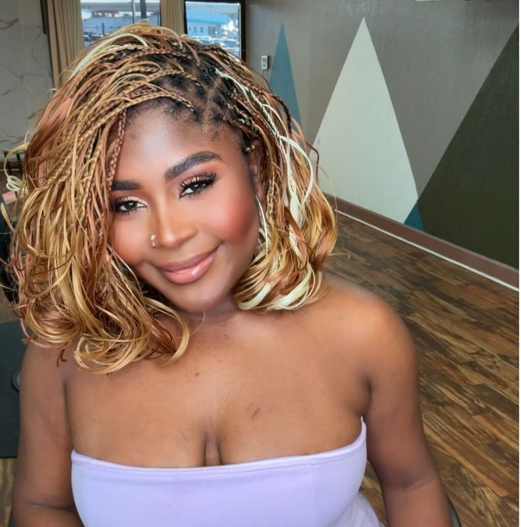 BOOK AN APPOINMENT IN OUR (DALLAS)DFW SALON