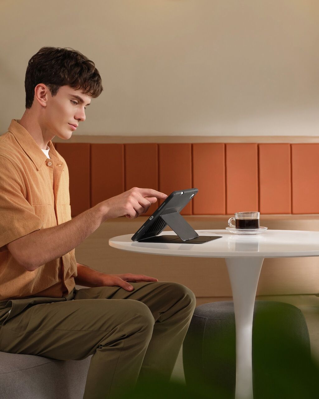 iPad Flip Magnetic Case