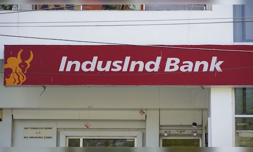 Right before accounting crisis, MFs sold IndusInd Bank shares worth ₹1,600 crore in February - CNBC TV18