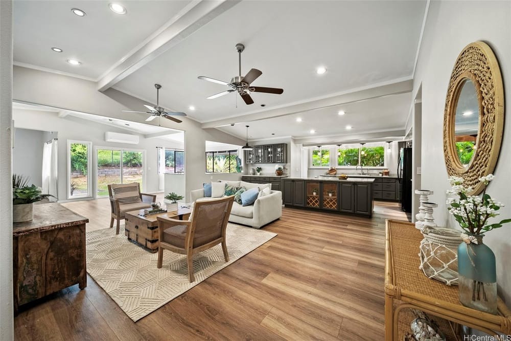 1289 Ulupii Street, Kailua, HI 96734