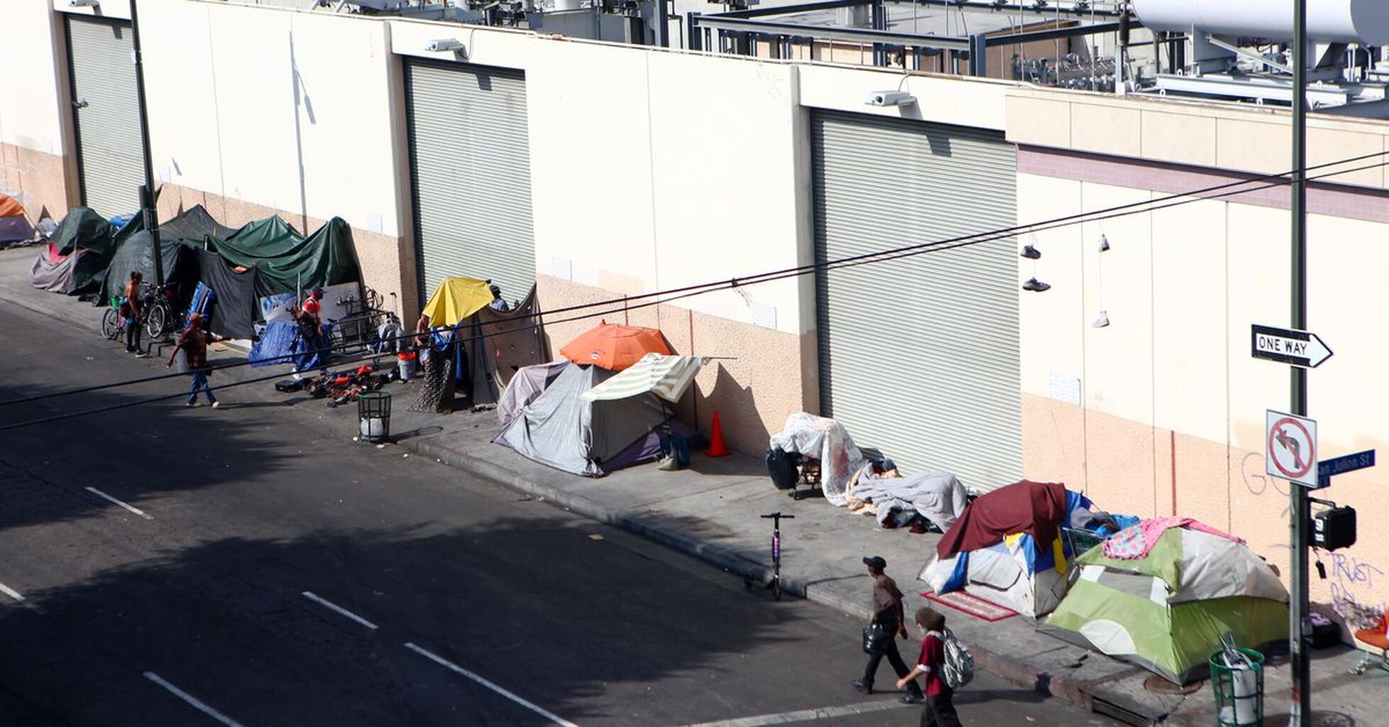 7 Ways to Help L.A.&rsquo;s Homeless Residents