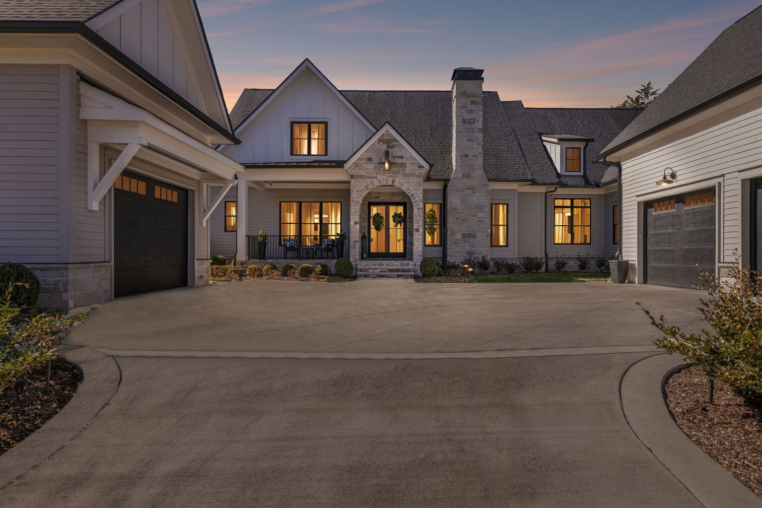 8166 Heirloom Boulevard - Grove Living