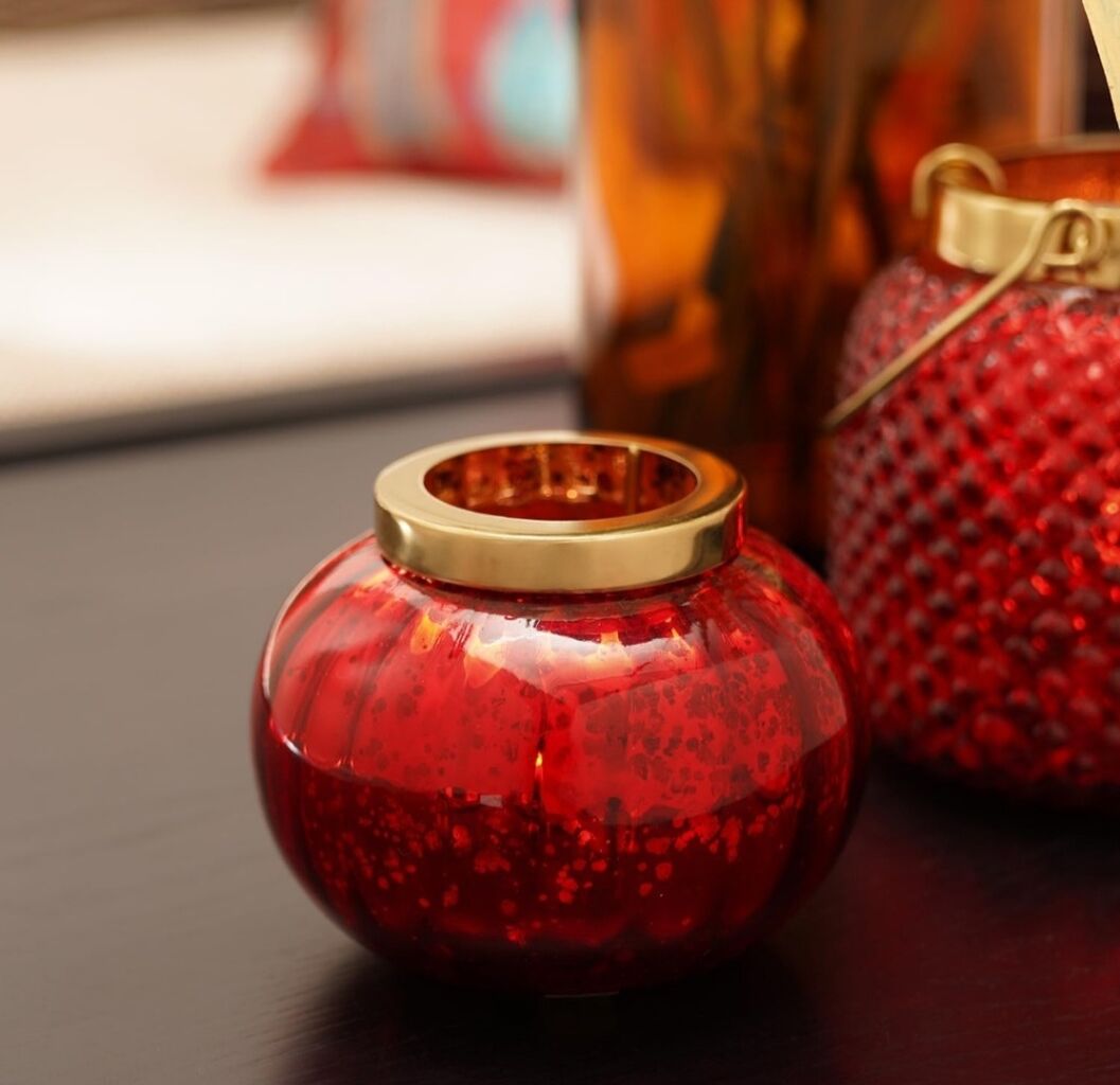 Red tea light candle holder 