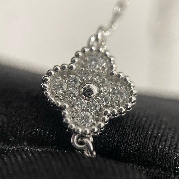Alhambra bracelet