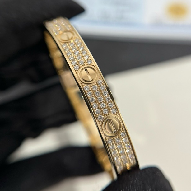 Love bracelet paved classic model