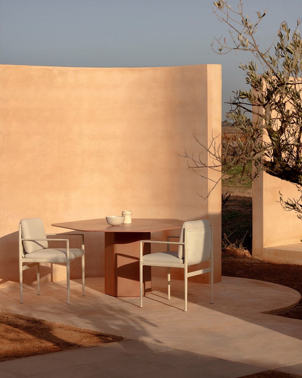 We&rsquo;re dreaming of warm summer days around our Talo tables ☀️