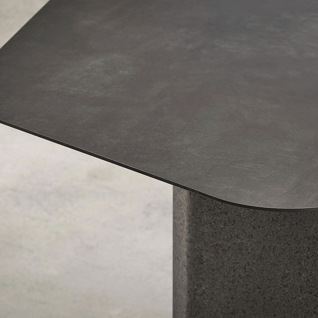 Talo table &ndash; a close-up ✨