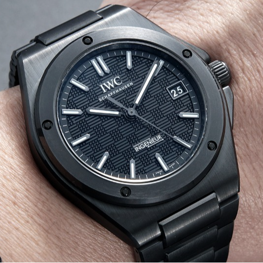 Watches & Wonders 2025｜IWC｜原來單色更搶眼｜Ingenieur Automatic（附真表實拍）