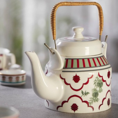 Ceramic hand painted kettle 
