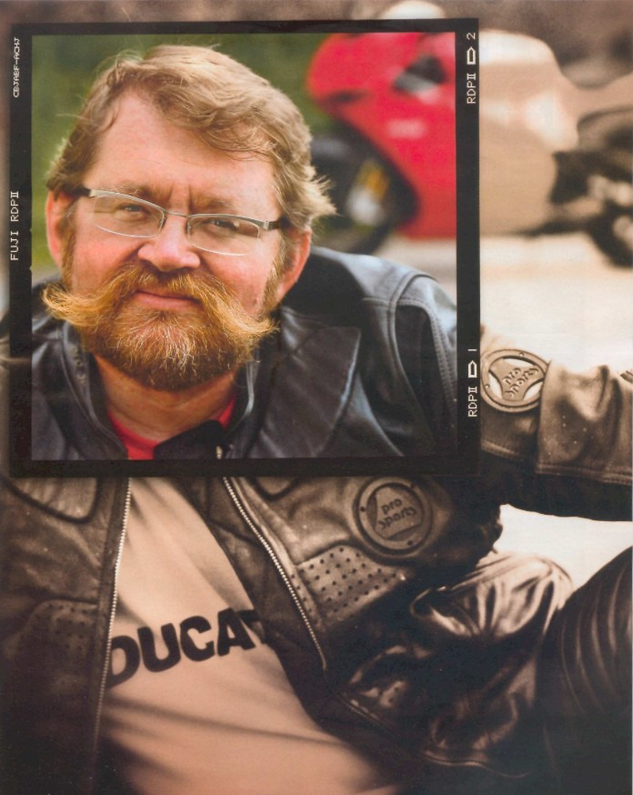 Portrait in Moto Journal n&deg;1900