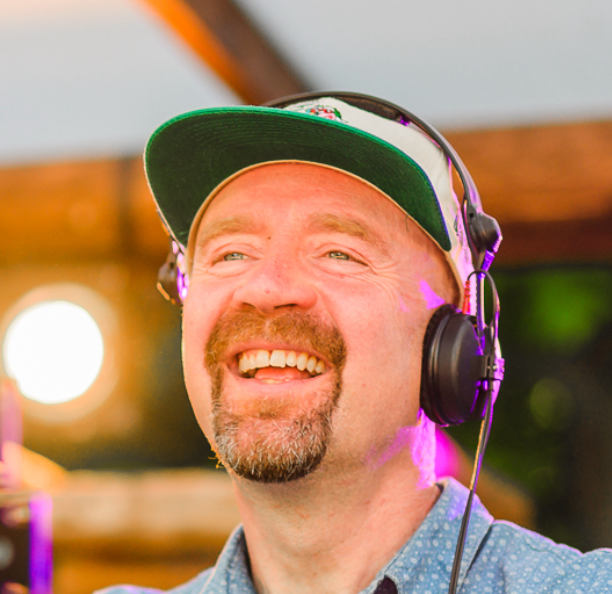DJ BOOKINGS