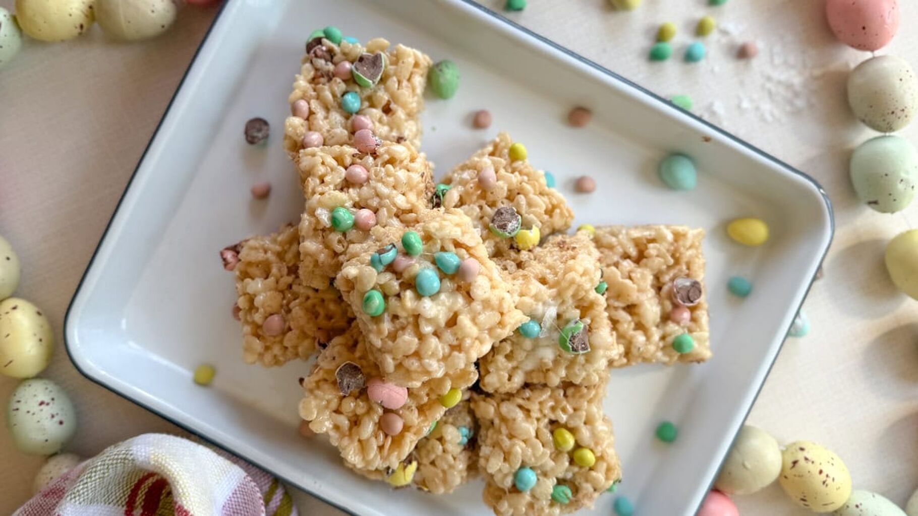 Carr&eacute;s Rice Krispies ultra moelleux, aux petits oeufs Cadbury (mini eggs) 