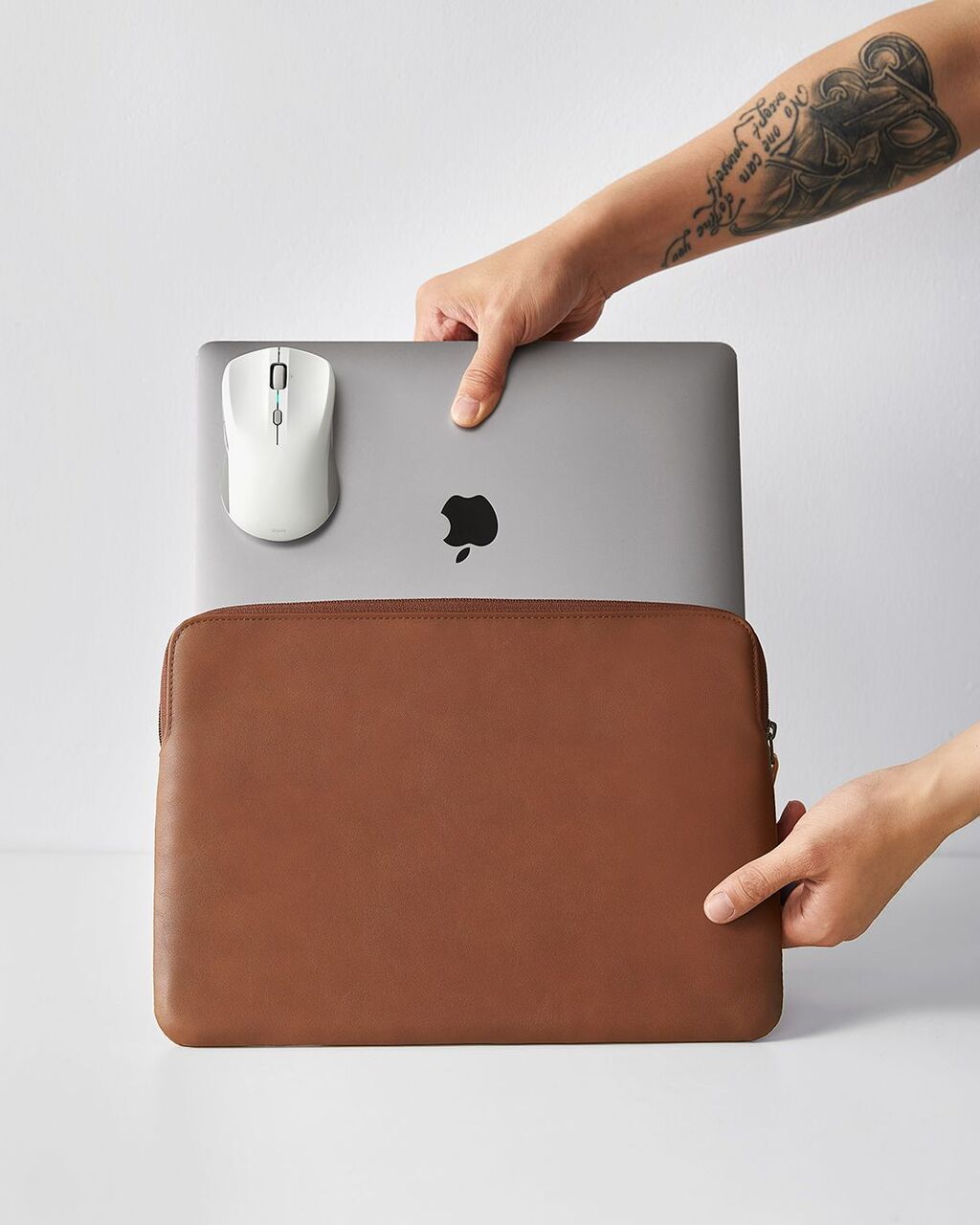 MagMouse - The World's First Magnetically Attachable Wireless Mouse