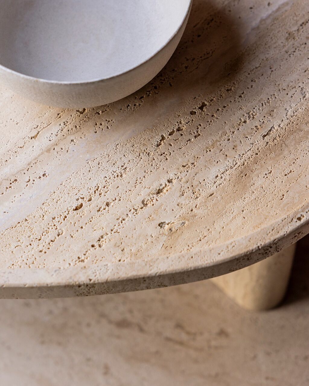 Meridies collection, with travertine side tables inspired by the raw beauty of the earth 🌱