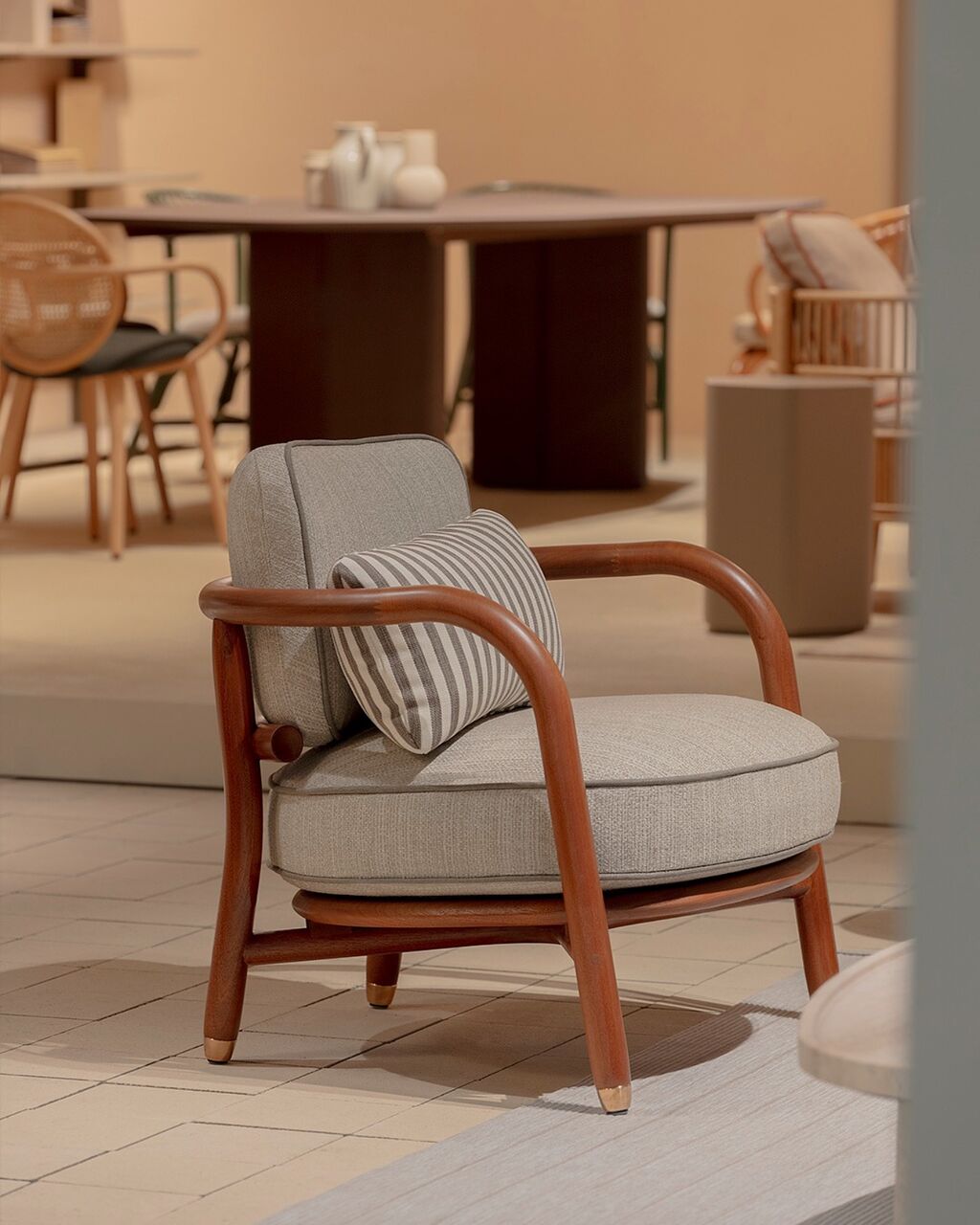 Meridies, embodies the spirit of Mediterranean living with sculptural forms, rich textures, and Lazzeroni&rsquo;s signature design ✨
