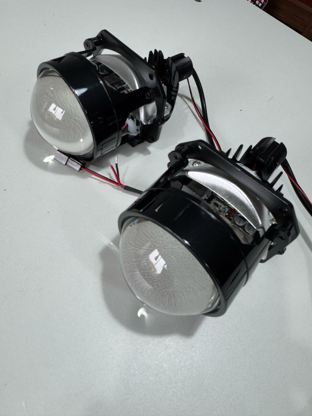 PROJETOR FH 2,5 POLEGADAS FH CHINES R$:799,00