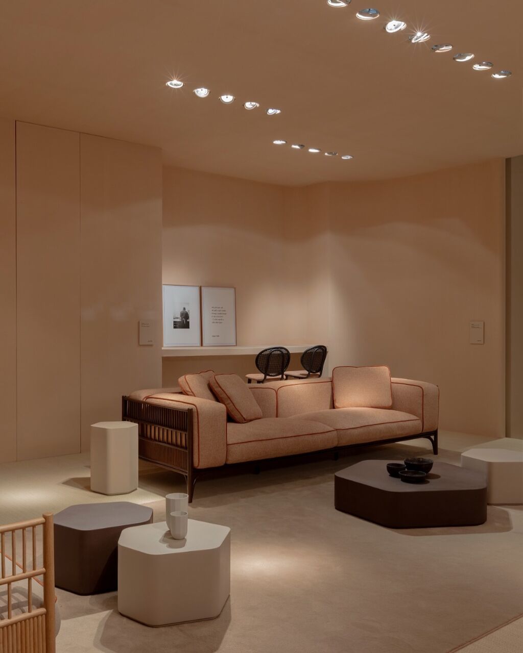 When craftsmanship, simplicity, and comfort come together, the result is Cadenza ✨