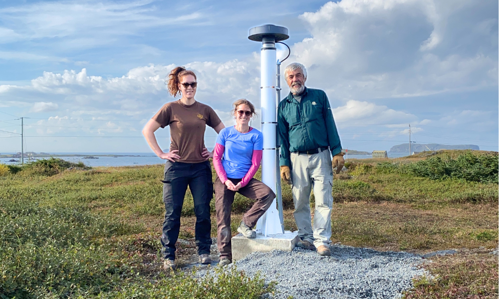 Aventures sur le terrain : Installation d&rsquo;une station GNSS (une galerie de photos) - Ressources naturelles Canada