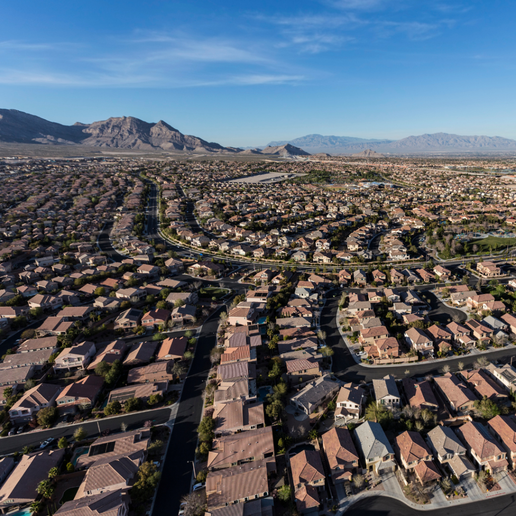 Lack of land strangling Las Vegas Valley real estate, builders say - Review Journal